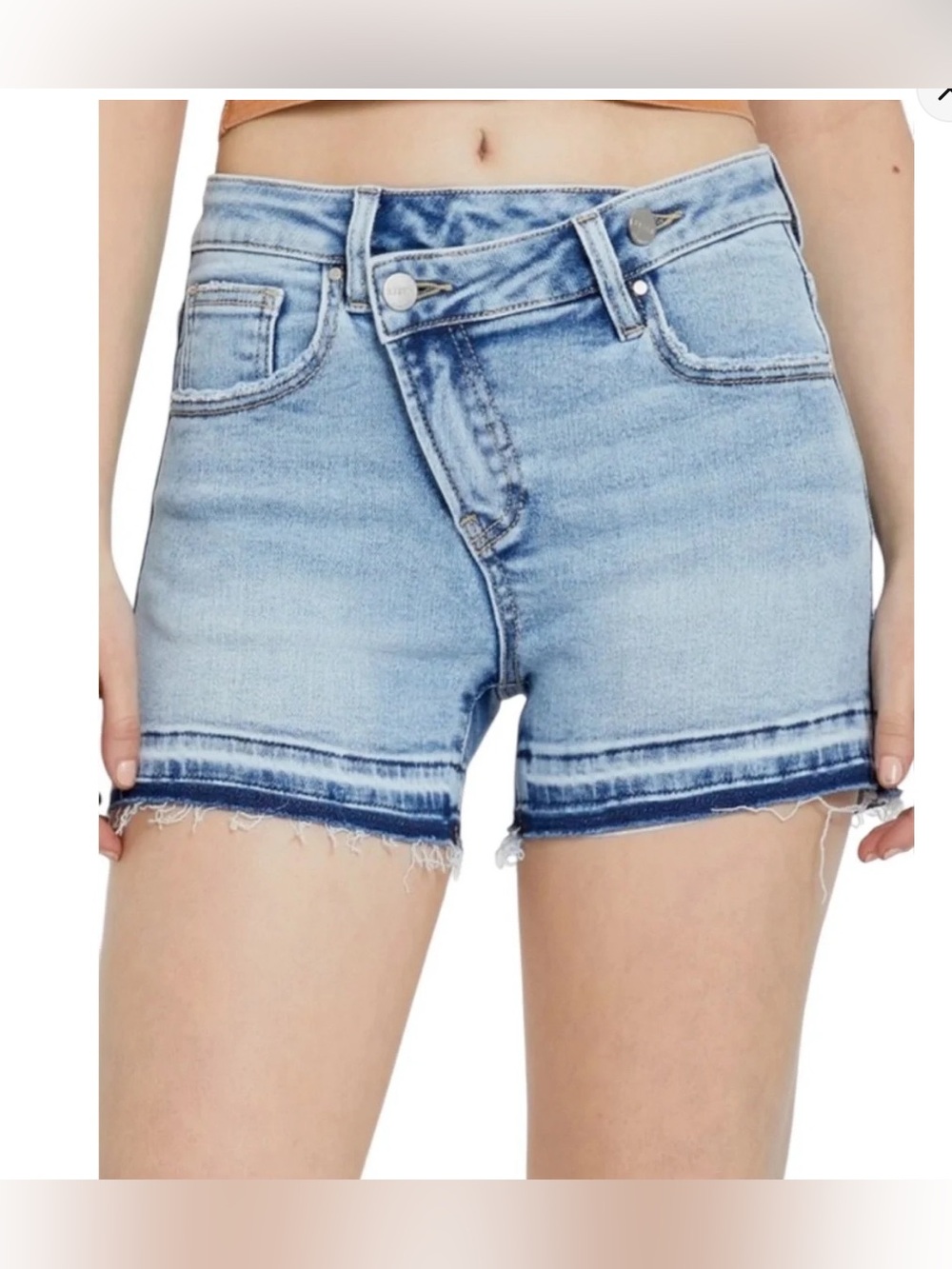 NWT Risen Criss Cross High Rise Denim Shorts Light Wash Raw Hem Size Medium